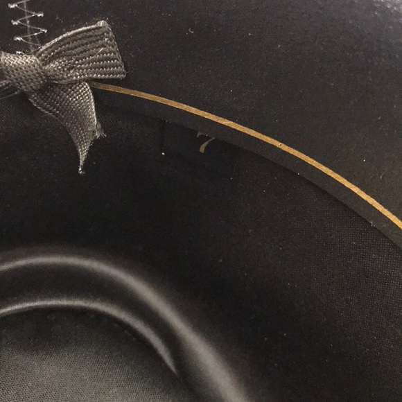 Deion by Dobbs - Picture 5 of 5